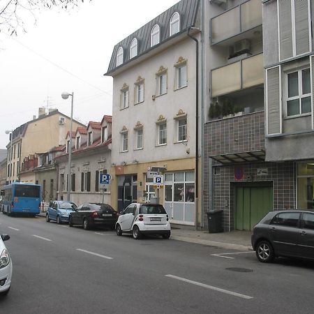 Apartment Fleger ザグレブ エクステリア 写真
