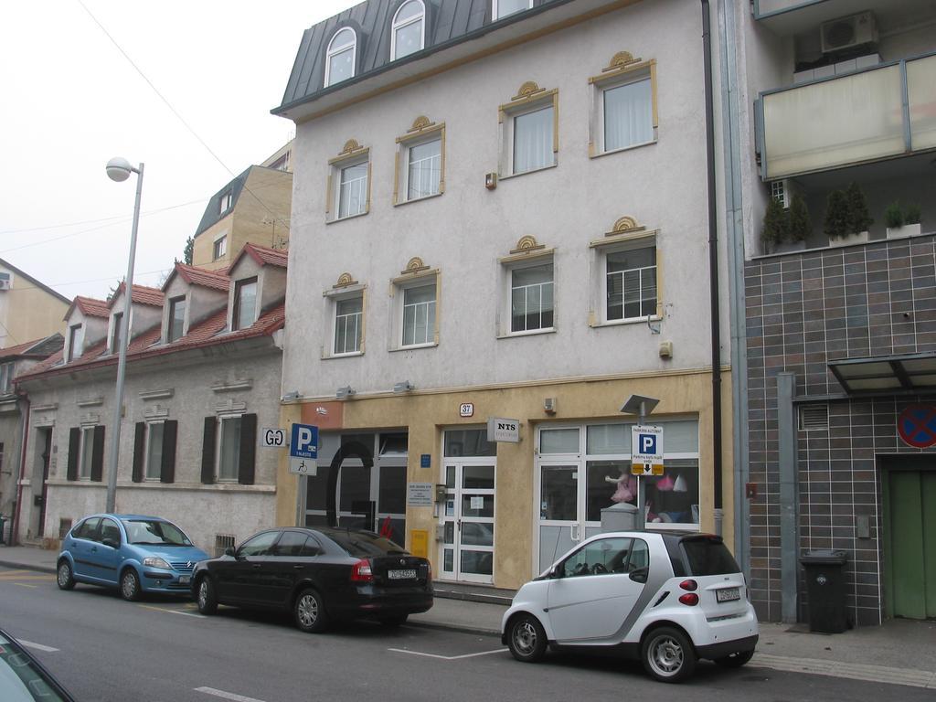 Apartment Fleger ザグレブ エクステリア 写真